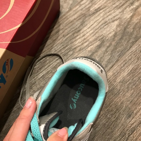 SAUCONY JAZZ LOW PRO SNEAKERS TENNIS SHOES 6.5 - Picture 6 of 6